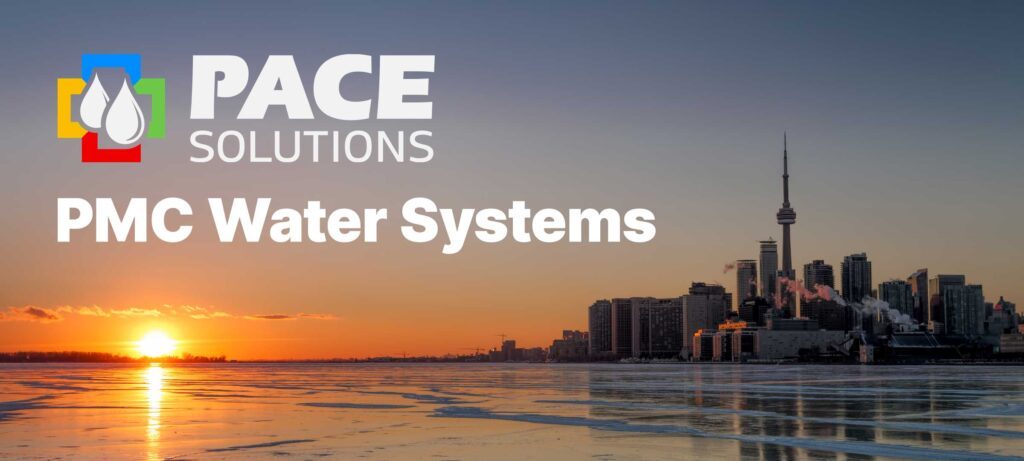 Logo de PACE Solutions et PMC Water Systems sur fond de panorama urbain au lever du soleil, mettant en avant un plan d'eau gelé au premier plan, avec la Tour CN en arrière-plan, et mettant en avant Water Treatment Toronto.